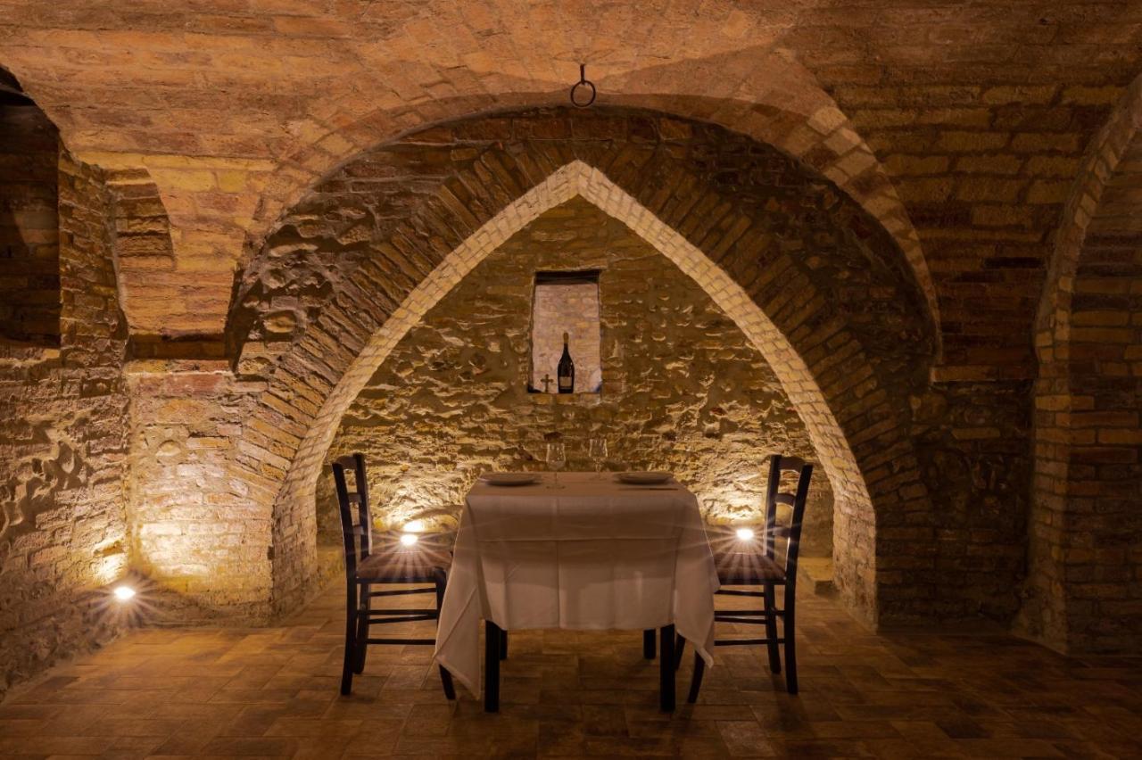 Castello Di Petecciano B&B Мошано-Сант'Анджело Экстерьер фото