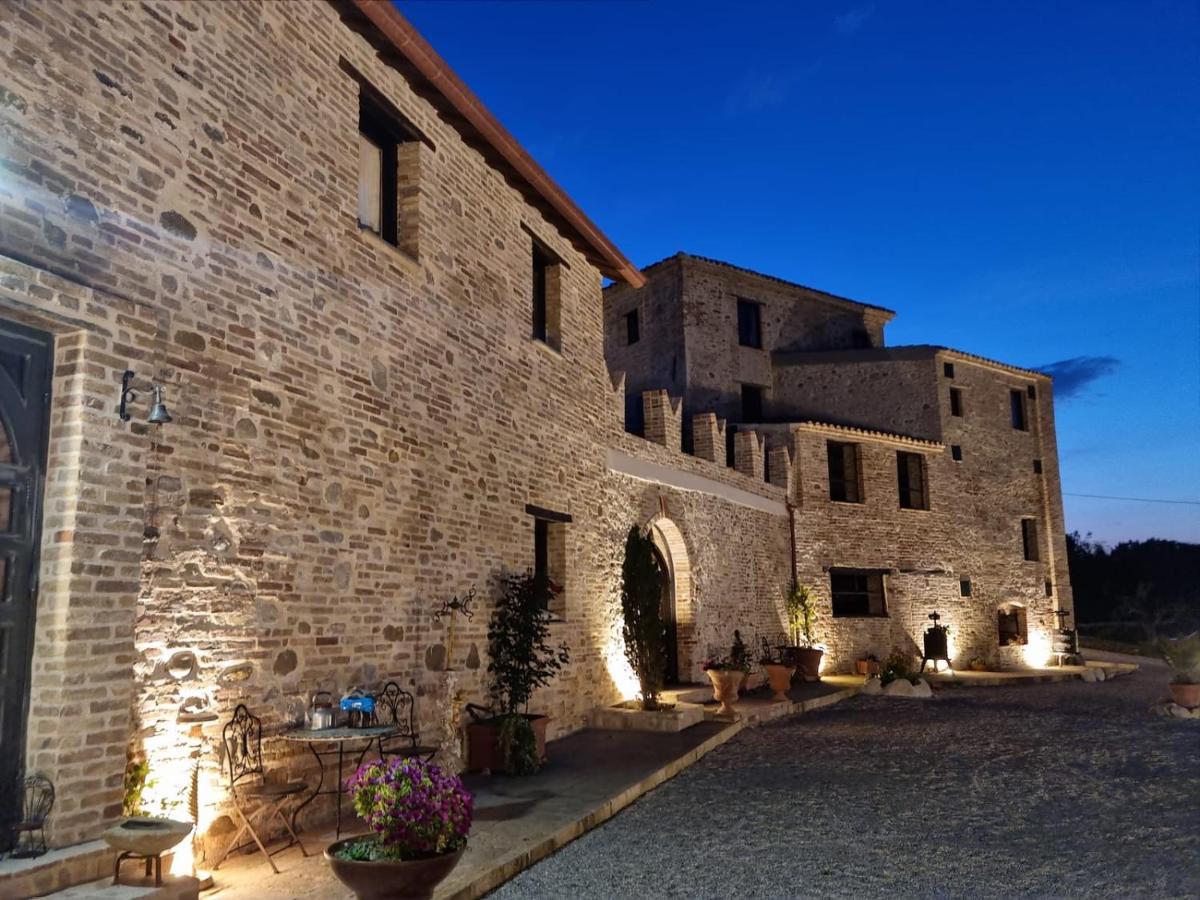 Castello Di Petecciano B&B Мошано-Сант'Анджело Экстерьер фото