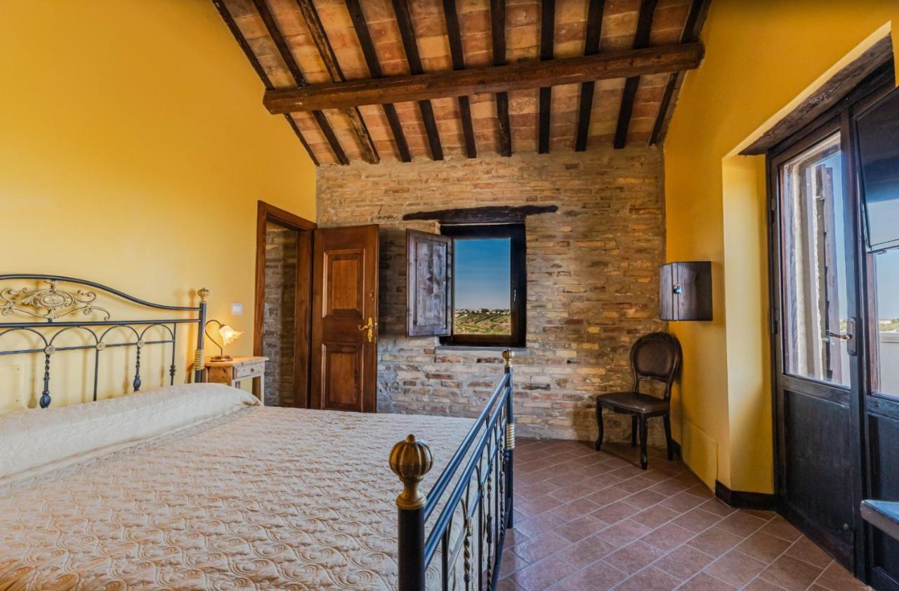 Castello Di Petecciano B&B Мошано-Сант'Анджело Экстерьер фото