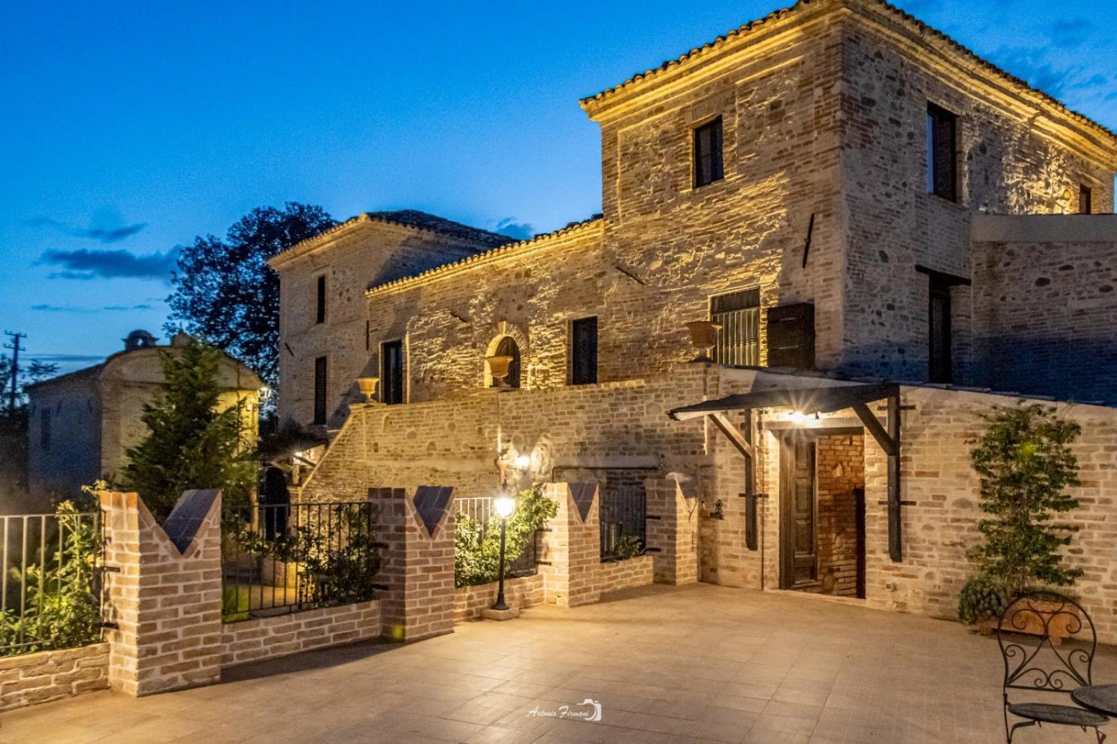 Castello Di Petecciano B&B Мошано-Сант'Анджело Экстерьер фото